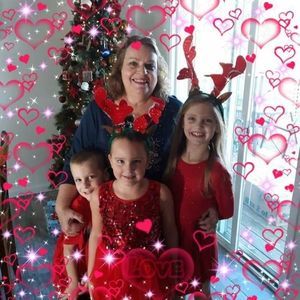 Meet your Posher, Connie